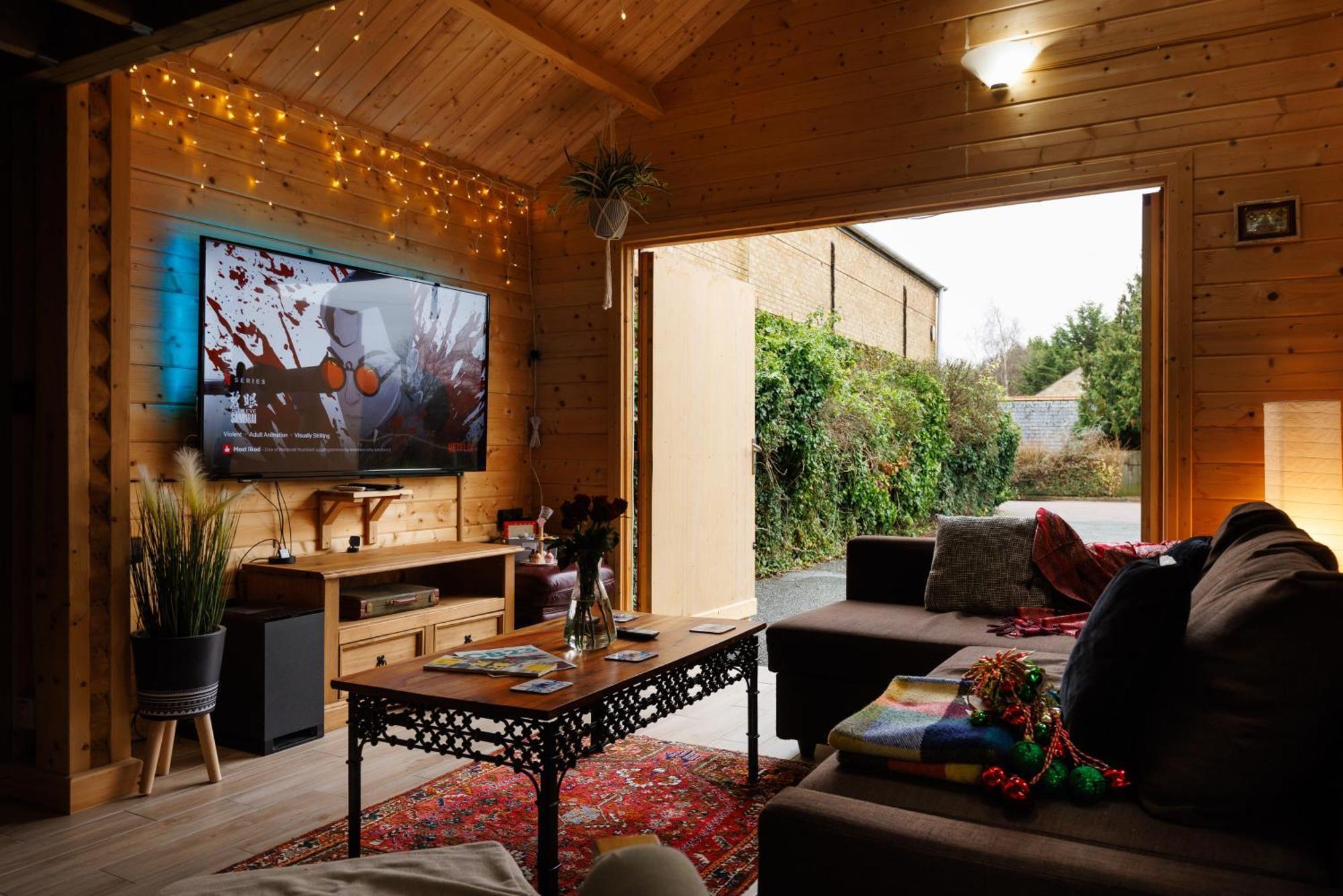 Spacious Cabin Evcharger And Free Parking Near Cambridge Exteriör bild