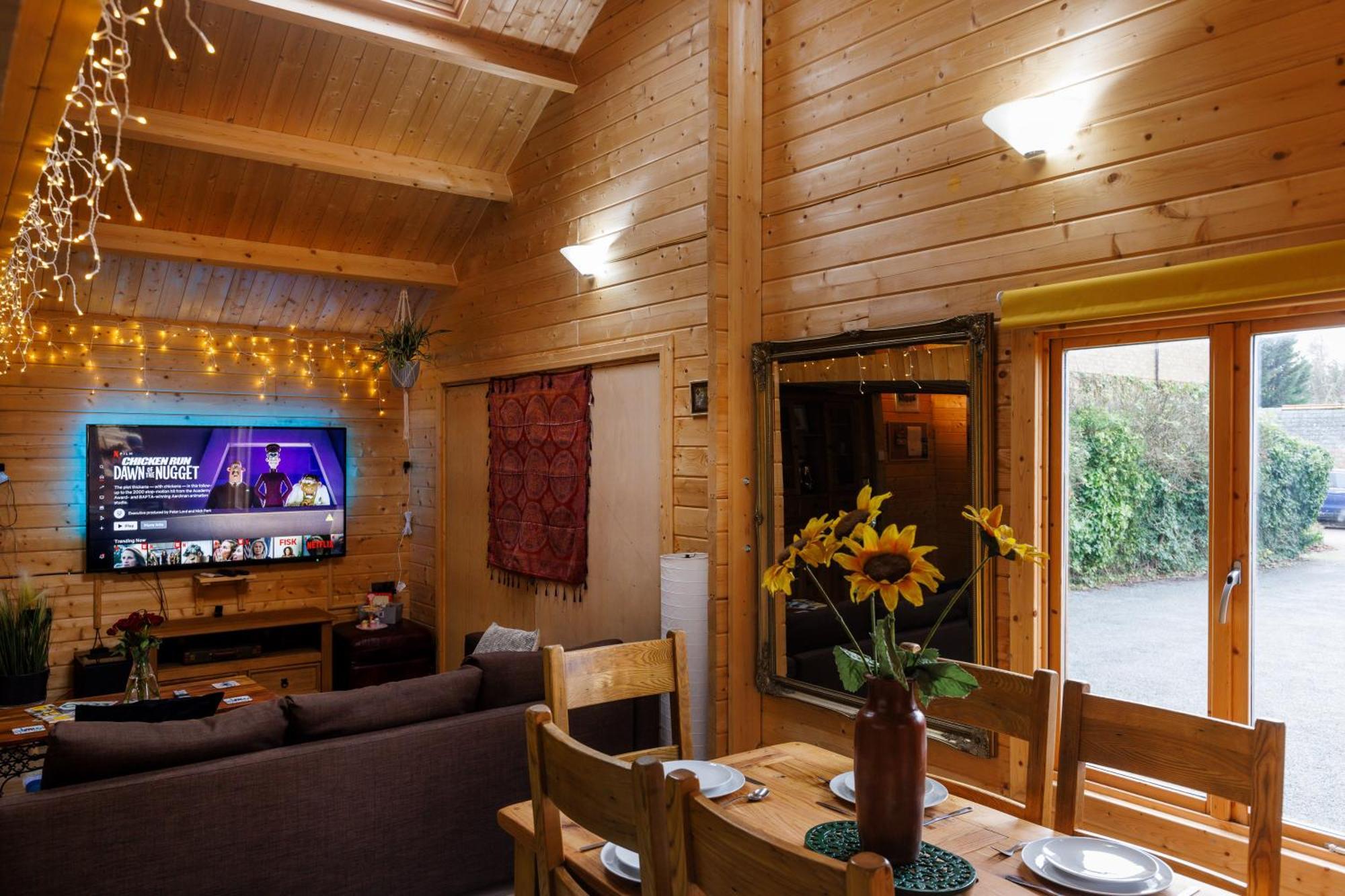 Spacious Cabin Evcharger And Free Parking Near Cambridge Exteriör bild
